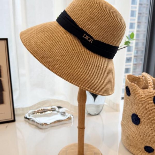 repliche,replica,perfette,siti di,affidabili,migliori siti,dove comprare,1:1,scarpe da ginnastica Cappello da pescatore di paglia Dior, realizzato in rafia (ASK9FT).