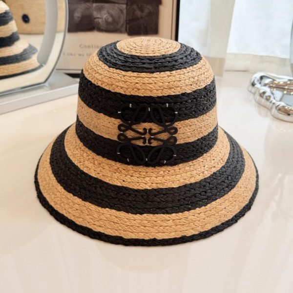repliche,replica,perfette,siti di,affidabili,migliori siti,dove comprare,1:1,scarpe da ginnastica Cappello da pescatore in rafia a righe stile LOEWE, rafia tessuta a mano (1N5Q5X)