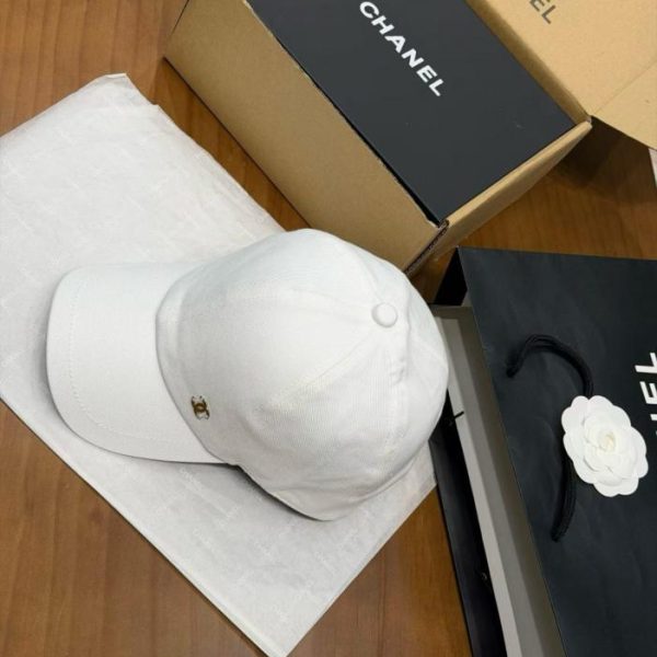 repliche,replica,perfette,siti di,affidabili,migliori siti,dove comprare,1:1,scarpe da ginnastica Il nuovo cappellino da baseball di Chanel (EYTOOV)
