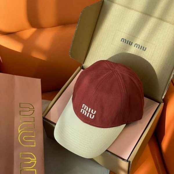 repliche,replica,perfette,siti di,affidabili,migliori siti,dove comprare,1:1,scarpe da ginnastica I nuovi cappellini da baseball di Miu Miu (QJQZGV)