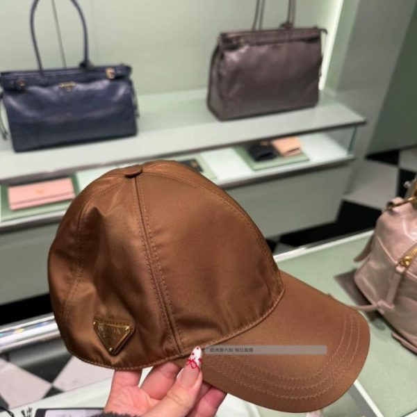 repliche,replica,perfette,siti di,affidabili,migliori siti,dove comprare,1:1,scarpe da ginnastica Nuovo cappellino da baseball Prada (OXCKTU)