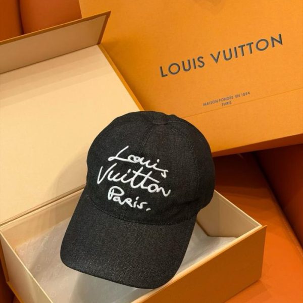 repliche,replica,perfette,siti di,affidabili,migliori siti,dove comprare,1:1,scarpe da ginnastica Cappellino da baseball in denim LV ricamato con scritta a mano (4LK6FQ)