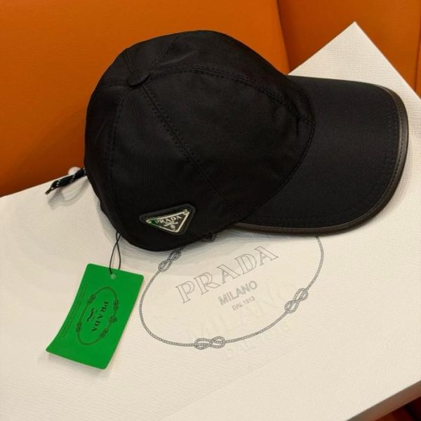 repliche,replica,perfette,siti di,affidabili,migliori siti,dove comprare,1:1,scarpe da ginnastica Cappellino da baseball Prada con coulisse (OIXLTT)