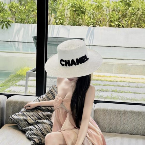 repliche,replica,perfette,siti di,affidabili,migliori siti,dove comprare,1:1,scarpe da ginnastica Il nuovo ed elegante cappello di paglia di CHANEL (HQ0NG3)