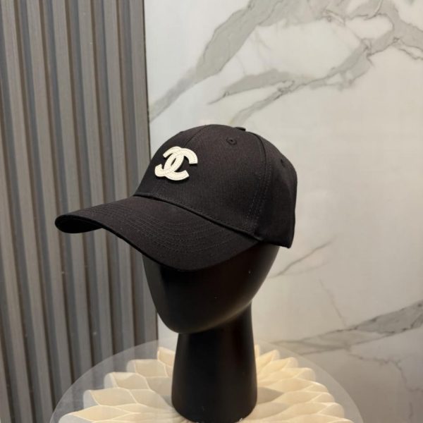 repliche,replica,perfette,siti di,affidabili,migliori siti,dove comprare,1:1,scarpe da ginnastica La nuova palla da baseball con logo minimalista di CHANEL (5Z2KXR)