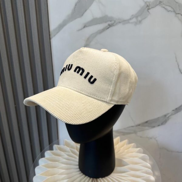 repliche,replica,perfette,siti di,affidabili,migliori siti,dove comprare,1:1,scarpe da ginnastica Cappellino da baseball in velluto a coste MIUMIU Autunno/Inverno (48U7LG)