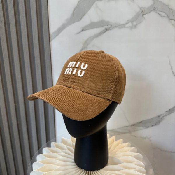 repliche,replica,perfette,siti di,affidabili,migliori siti,dove comprare,1:1,scarpe da ginnastica Cappellino da baseball in velluto a coste MIUMIU Autunno/Inverno (WMH1W7)