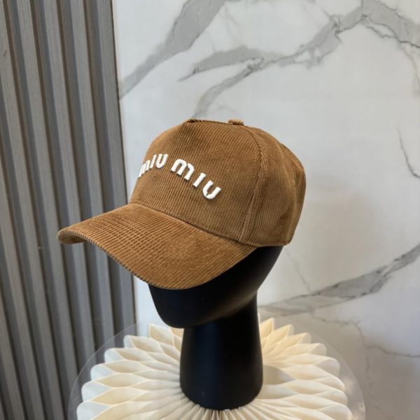 repliche,replica,perfette,siti di,affidabili,migliori siti,dove comprare,1:1,scarpe da ginnastica Cappellino da baseball in velluto a coste MIUMIU Autunno/Inverno (Z3YTHF)