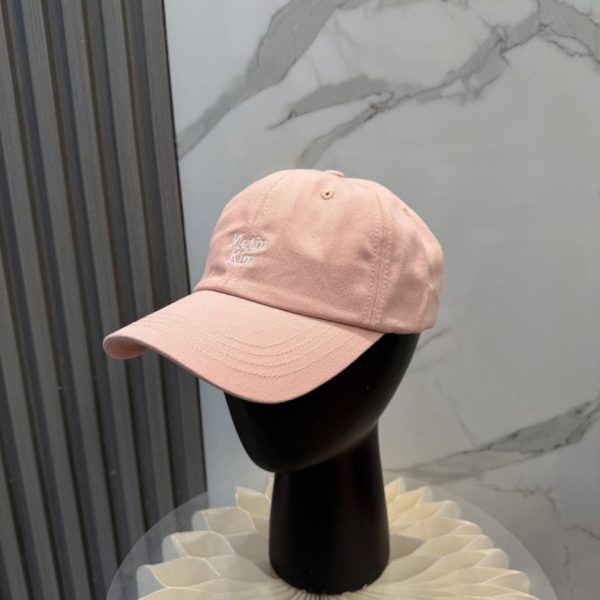repliche,replica,perfette,siti di,affidabili,migliori siti,dove comprare,1:1,scarpe da ginnastica Il cappellino da baseball ricamato di Matin Kim (UDK5ZO) sta riscuotendo un enorme successo in Corea del Sud.