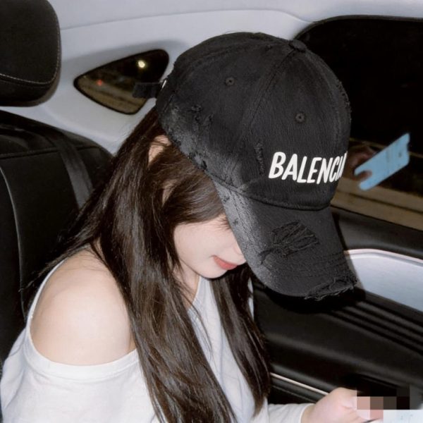 repliche,replica,perfette,siti di,affidabili,migliori siti,dove comprare,1:1,scarpe da ginnastica Cappellino da baseball Balenciaga lavato e strappato (QVCELE)