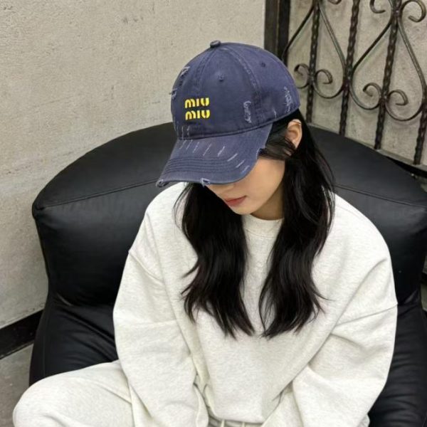 repliche,replica,perfette,siti di,affidabili,migliori siti,dove comprare,1:1,scarpe da ginnastica Il nuovo cappellino da baseball per tutte le stagioni della MIUMIU che aumenta la dopamina (AZRUAD)