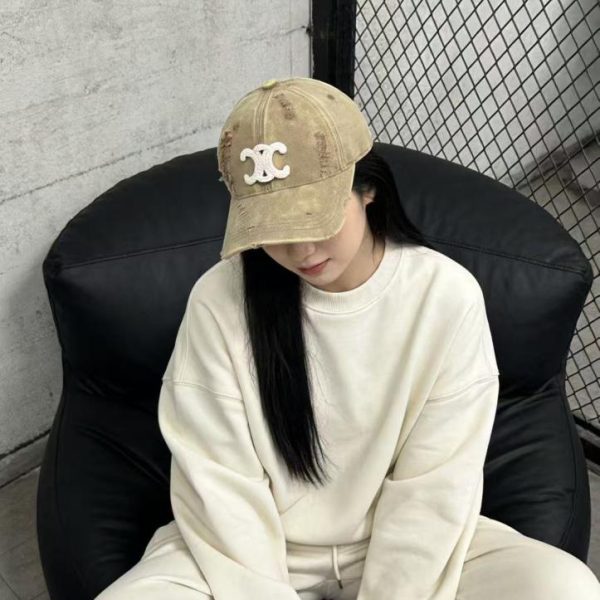 repliche,replica,perfette,siti di,affidabili,migliori siti,dove comprare,1:1,scarpe da ginnastica Nuovo cappellino da baseball minimalista CELINE (4L7NIQ)