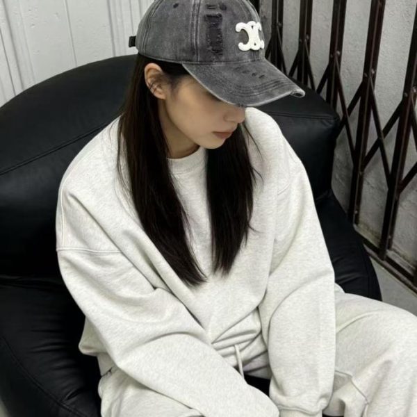repliche,replica,perfette,siti di,affidabili,migliori siti,dove comprare,1:1,scarpe da ginnastica Nuovo cappellino da baseball minimalista CELINE (N2HHJ7)