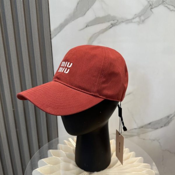 repliche,replica,perfette,siti di,affidabili,migliori siti,dove comprare,1:1,scarpe da ginnastica Cappellino da baseball MIU MIU (BEG41X)