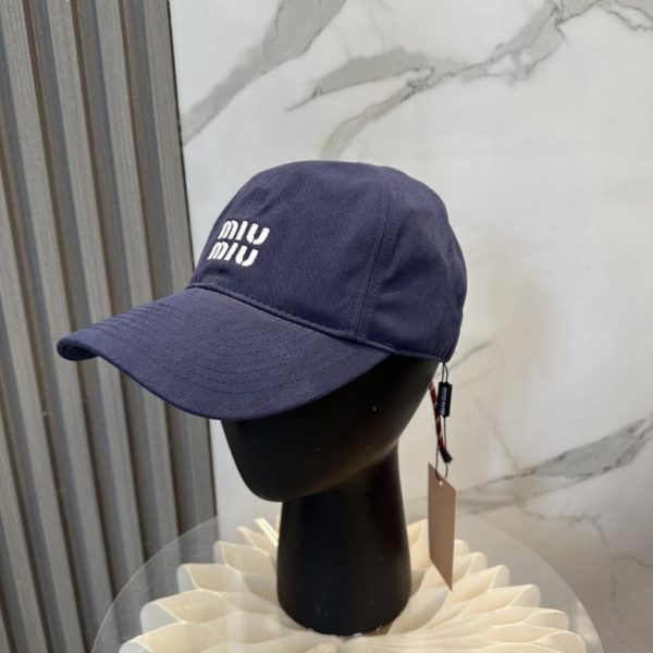repliche,replica,perfette,siti di,affidabili,migliori siti,dove comprare,1:1,scarpe da ginnastica Cappellino da baseball MIU MIU (VAVAWA)