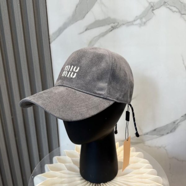 repliche,replica,perfette,siti di,affidabili,migliori siti,dove comprare,1:1,scarpe da ginnastica Nuovo cappellino da baseball in pelle MIUMIU (SN9GY5)
