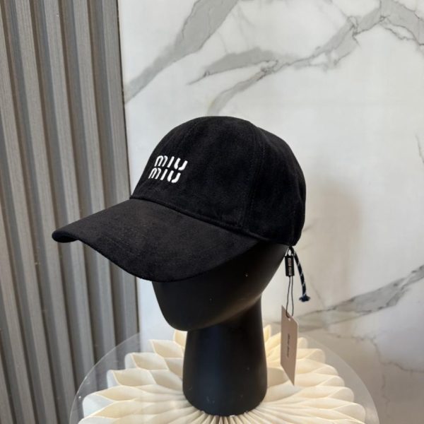 repliche,replica,perfette,siti di,affidabili,migliori siti,dove comprare,1:1,scarpe da ginnastica Cappellino da baseball in pelle scamosciata MIUMIU (UZ1N8Q)