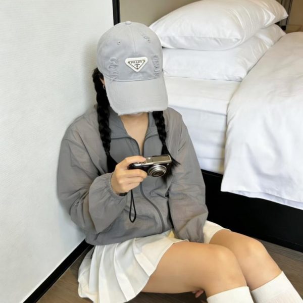 repliche,replica,perfette,siti di,affidabili,migliori siti,dove comprare,1:1,scarpe da ginnastica Il nuovo ed esclusivo cappellino da baseball di Prada (WFR8FS)