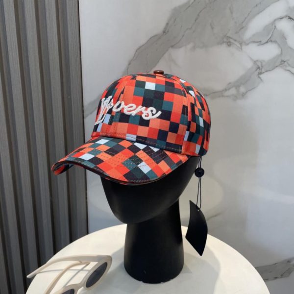 repliche,replica,perfette,siti di,affidabili,migliori siti,dove comprare,1:1,scarpe da ginnastica Replica di alta qualità del classico cappellino da baseball ricamato (CR9NTI) del sito ufficiale Louis Vuitton