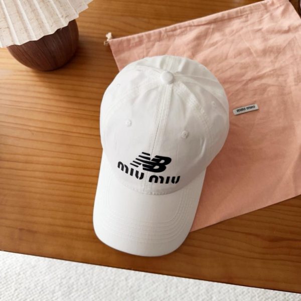 repliche,replica,perfette,siti di,affidabili,migliori siti,dove comprare,1:1,scarpe da ginnastica Cappellino da baseball MIUMIU Autunno/Inverno (VJ79RH)