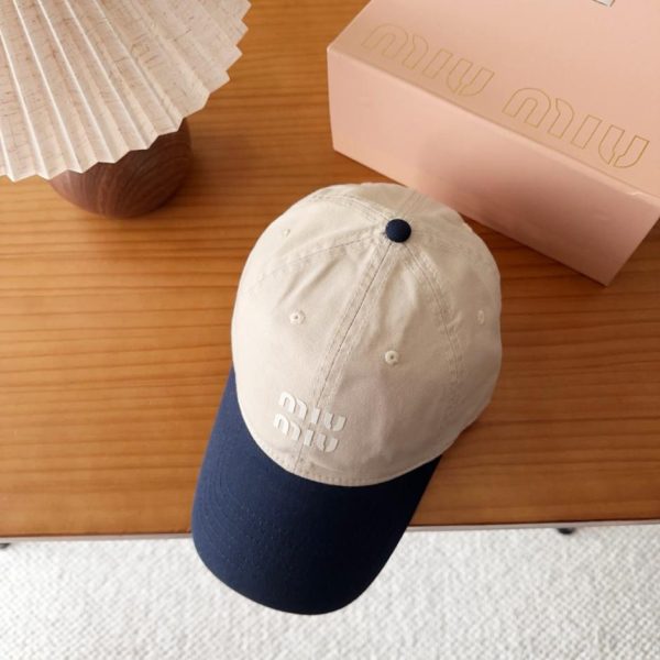 repliche,replica,perfette,siti di,affidabili,migliori siti,dove comprare,1:1,scarpe da ginnastica MIUMIU Nuovo berretto da baseball (BDQWA1)