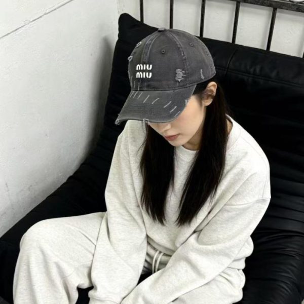 repliche,replica,perfette,siti di,affidabili,migliori siti,dove comprare,1:1,scarpe da ginnastica Nuovo cappellino da baseball MIUMIU per la primavera (OBQI30)