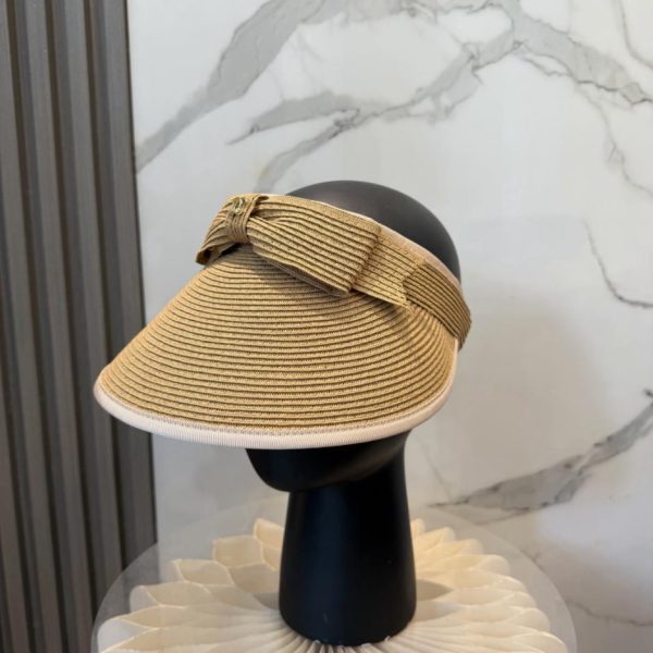 repliche,replica,perfette,siti di,affidabili,migliori siti,dove comprare,1:1,scarpe da ginnastica La nuova visiera di Chanel (OIITLA)