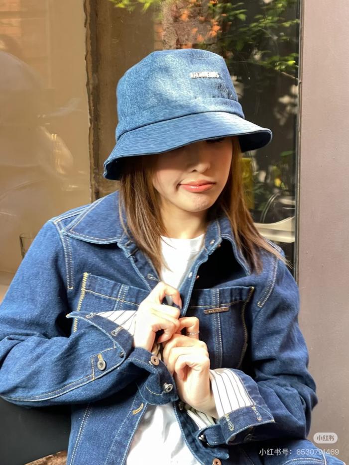 repliche,replica,perfette,siti di,affidabili,migliori siti,dove comprare,1:1,scarpe da ginnastica Cappello a secchiello alto Jacquemus (LXL7AR) repliche,replica,perfette,siti di,affidabili,migliori siti,dove comprare,1:1,scarpe da ginnastica Cappello a secchiello alto Jacquemus (LXL7AR)