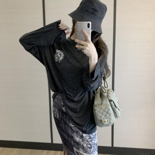 repliche,replica,perfette,siti di,affidabili,migliori siti,dove comprare,1:1,scarpe da ginnastica Il nuovo cappello a secchiello reversibile di Chanel (XJYX74)