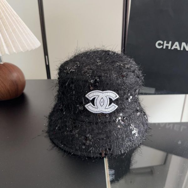 repliche,replica,perfette,siti di,affidabili,migliori siti,dove comprare,1:1,scarpe da ginnastica Cappello a secchiello Chanel (NW7E6T)