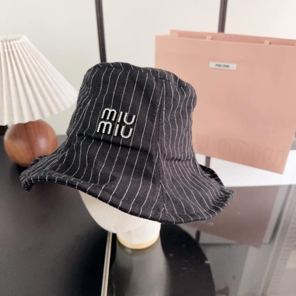 repliche,replica,perfette,siti di,affidabili,migliori siti,dove comprare,1:1,scarpe da ginnastica MIUMIU Nuovo Cappello da Pescatore (VQKO3G)