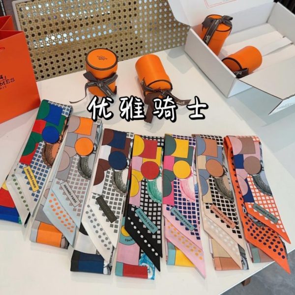 repliche,replica,perfette,siti di,affidabili,migliori siti,dove comprare,1:1,scarpe da ginnastica Elegante foulard da cavaliere, Hermes 100% seta di gelso, twill 18 momme, 86×5 cm, fantasia su entrambi i lati (3N4SQ9)