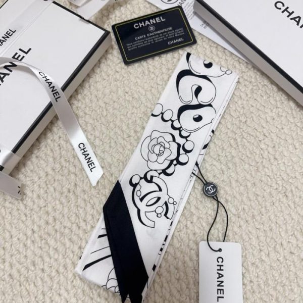Cerchietto Chanel con stampa in bianco e nero (FNC1YQ)