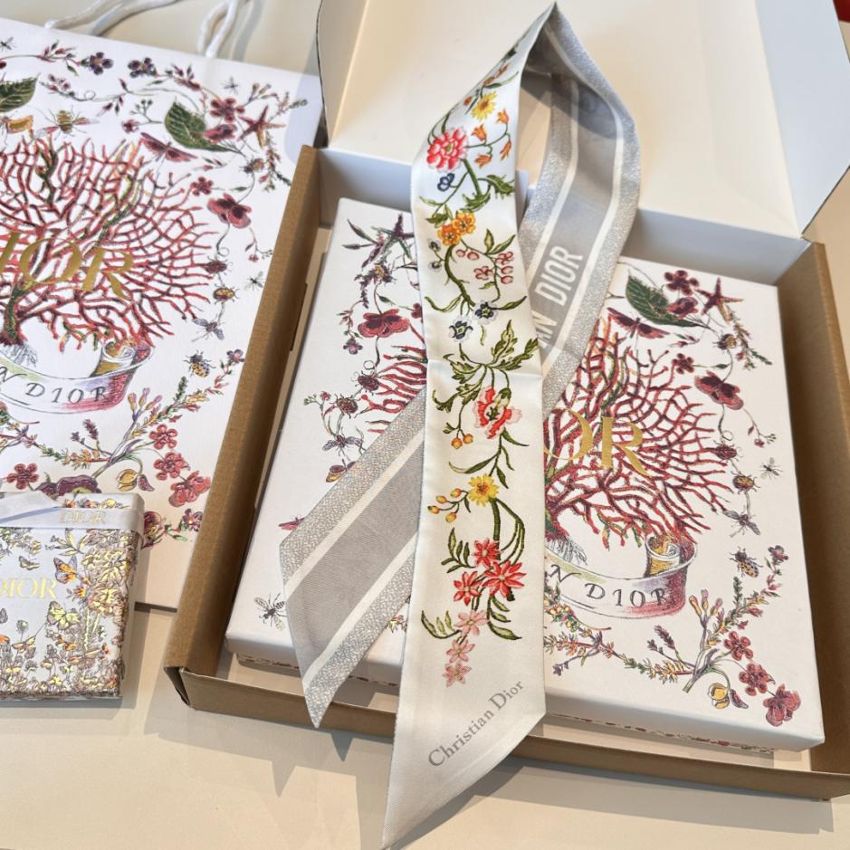 repliche,replica,perfette,siti di,affidabili,migliori siti,dove comprare,1:1,scarpe da ginnastica L’ultima fascia per capelli a doppio strato con motivo floreale di Dior (6Y23GX)