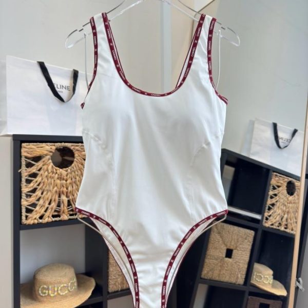 repliche,replica,perfette,siti di,affidabili,migliori siti,dove comprare,1:1,scarpe da ginnastica Il nuovo costume intero di Chanel (VLWJOR)