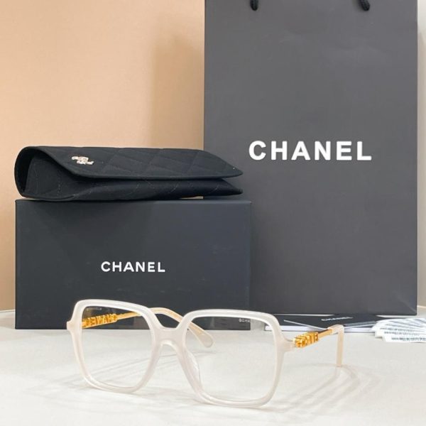 repliche,replica,perfette,siti di,affidabili,migliori siti,dove comprare,1:1,scarpe da ginnastica La montatura per occhiali CHANEL è adatta al montaggio di lenti graduate. MODELLO 3505 (61EMQO)