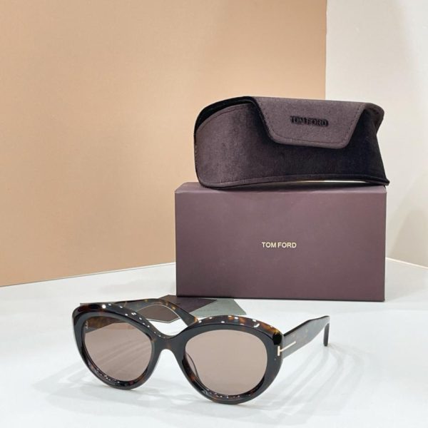 repliche,replica,perfette,siti di,affidabili,migliori siti,dove comprare,1:1,scarpe da ginnastica Occhiali da sole Tom Ford, modello FT 1316 (9W3HVI)