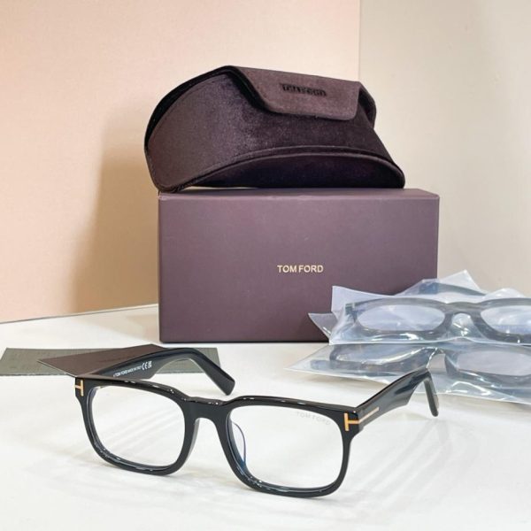 repliche,replica,perfette,siti di,affidabili,migliori siti,dove comprare,1:1,scarpe da ginnastica Montatura per occhiali da vista Tom Ford, compatibile con lenti graduate, MODELLO TF6006(9RLGK0)