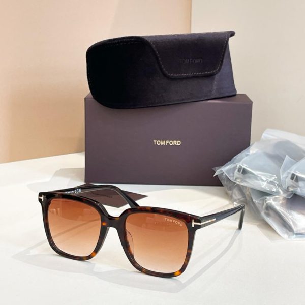 repliche,replica,perfette,siti di,affidabili,migliori siti,dove comprare,1:1,scarpe da ginnastica Occhiali da sole Tom Ford, modello TF958 (YSBDA6)