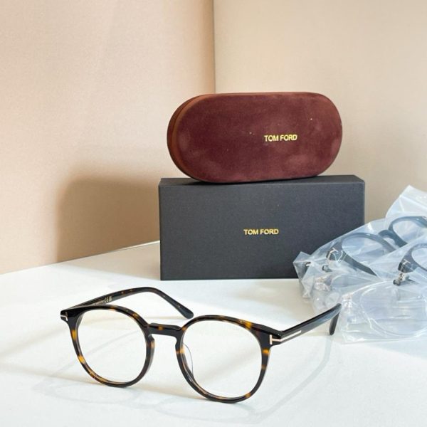 repliche,replica,perfette,siti di,affidabili,migliori siti,dove comprare,1:1,scarpe da ginnastica Montatura per occhiali da vista Tom Ford, con lenti graduate, MODELLO TF5796-K-B(XOTQ1H)