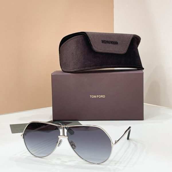 repliche,replica,perfette,siti di,affidabili,migliori siti,dove comprare,1:1,scarpe da ginnastica Occhiali da sole Tom Ford, modello TF 1281 (XUIMCW)