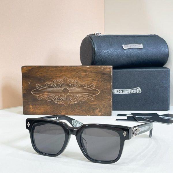 Occhiali da sole Chrome Hearts, modello Cuntvoluted Rouss (2 OSSUY)