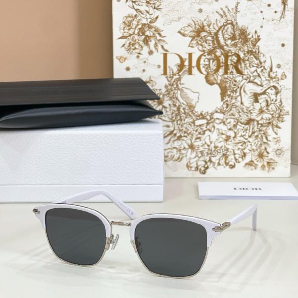 Occhiali da sole DIOR, modello Dior BlackSuit S2U (SQ112B)
