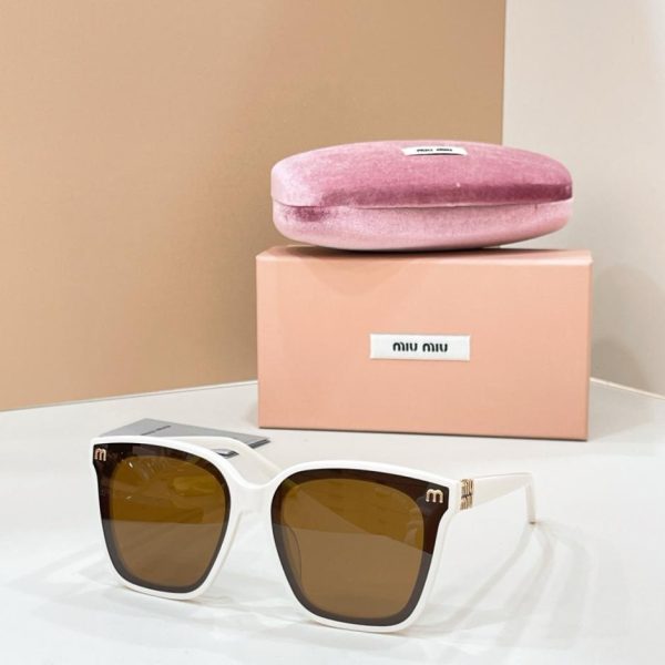 MIUMIU Occhiali da sole MODELLO SMU B09(HDQI1R)