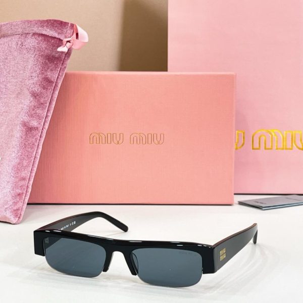 Occhiali da sole MIUMIU MODELLO MU B07S(5DINII)