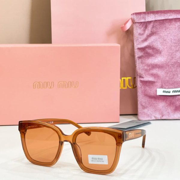 Occhiali da sole MIUMIU MODELLO SMU 107Z(H38USQ)
