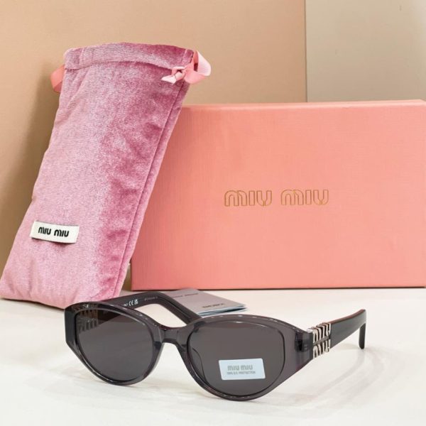 Occhiali da sole MIUMIU modello SMU 16ZS (RRJDE2)