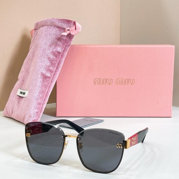 Occhiali da sole MIUMIU, modello MU 59ZS(NTLNSC)
