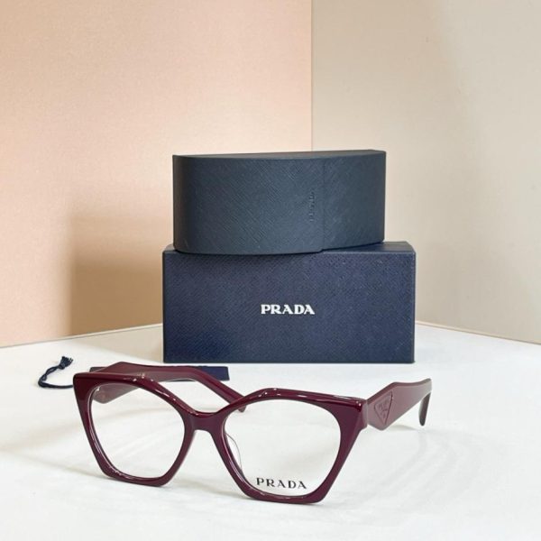 Montatura per occhiali PRADA disponibile con lenti graduate: MODELLO PR D09VU(5TW4WS)