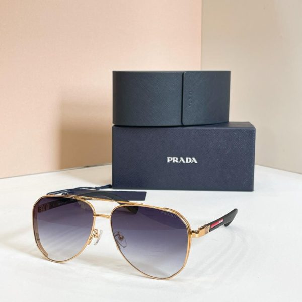 Occhiali da sole PRADA, modello PR 161 (5RJGNQ)
